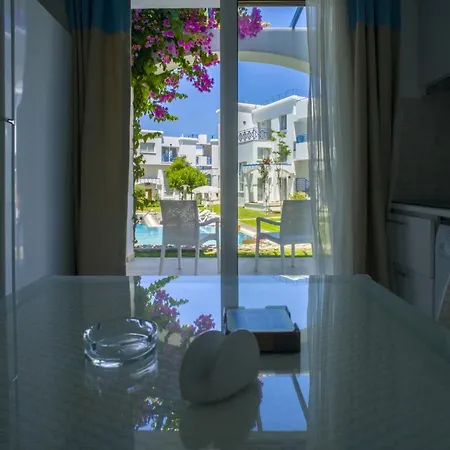 Blue Mare Hibiscus 2 Apartment *
